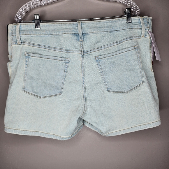 ISABEL MATERNITY By Ingrid & Isabel Under Belly Blue Jean Shorts. Size: 14. NWT - Picture 4 of 13